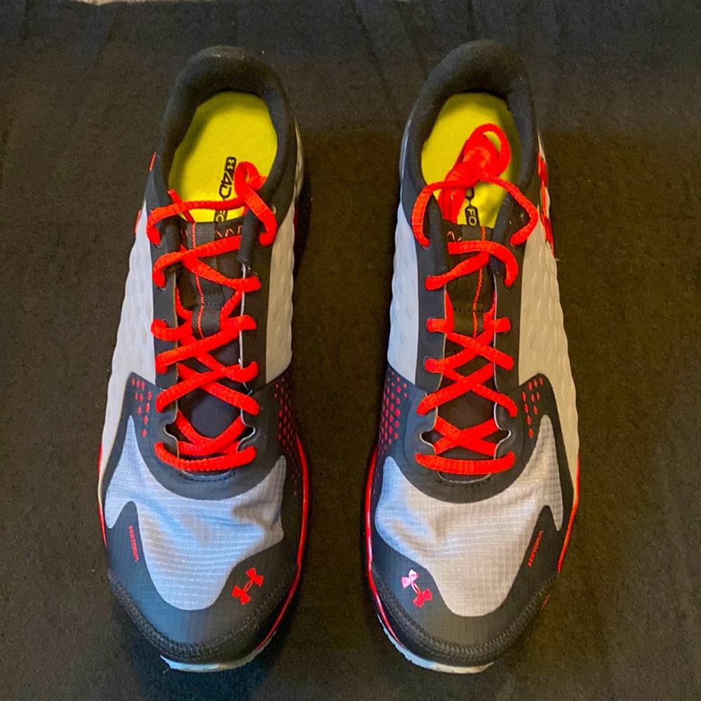 BNWOB UNDER ARMOUR sneaker